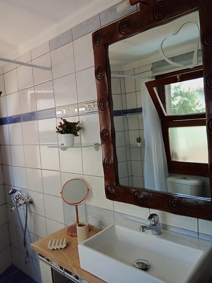 Kosta N'Tina Guest House Лефкада Екстериор снимка